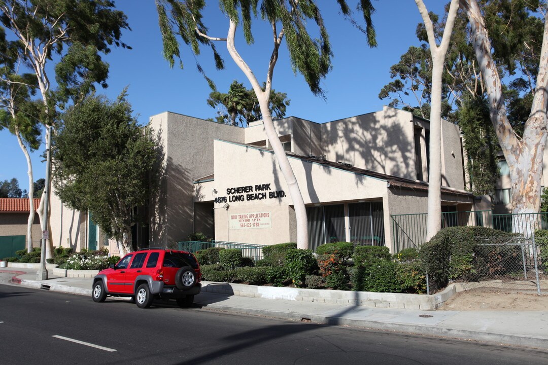 Scherer Park Apartments in Long Beach, CA - Building Photo