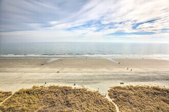 1709 S Ocean Blvd in North Myrtle Beach, SC - Building Photo - Building Photo
