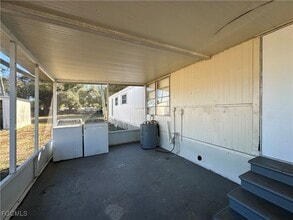 7891 Suncoast Dr in North Fort Myers, FL - Building Photo - Building Photo