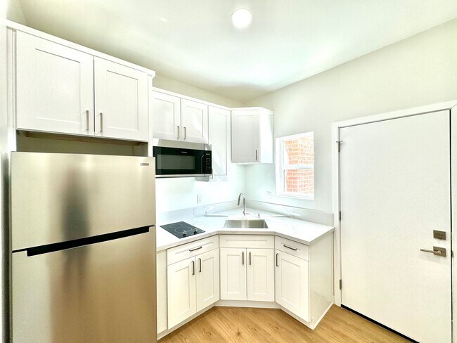 2410 33rd St in San Diego, CA - Building Photo - Building Photo