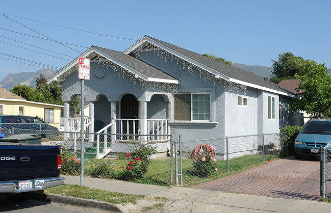 220 E Ventura St in Santa Paula, CA - Building Photo - Building Photo