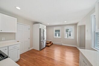 84 Blue Hills Pkwy in Milton, MA - Building Photo - Building Photo