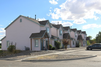 Hidden Valley Village in Bloomfield, NM - Building Photo - Building Photo