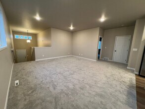3837 33rd St S in Moorhead, MN - Foto de edificio - Building Photo