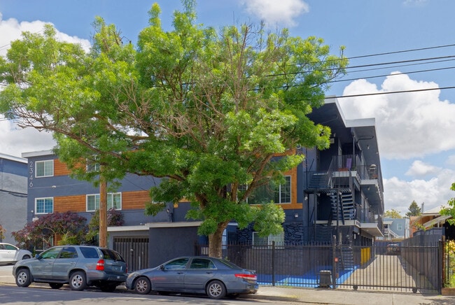 2336 Fruitvale Ave