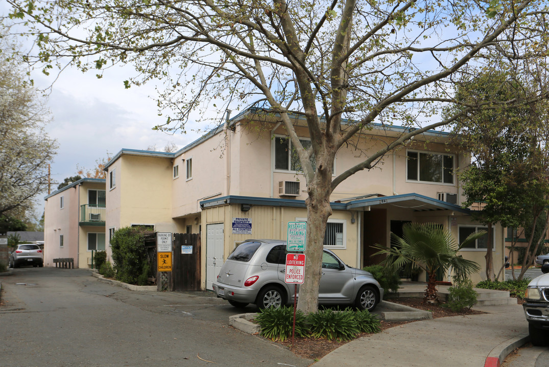 Riley Court Apartments in Concord, CA - Building Photo