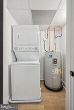 1419 W Grange Ave, Unit 411 in Philadelphia, PA - Foto de edificio - Building Photo