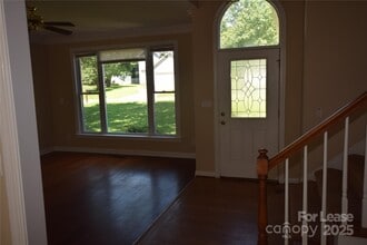 9228 Old Barnette Pl in Huntersville, NC - Foto de edificio - Building Photo