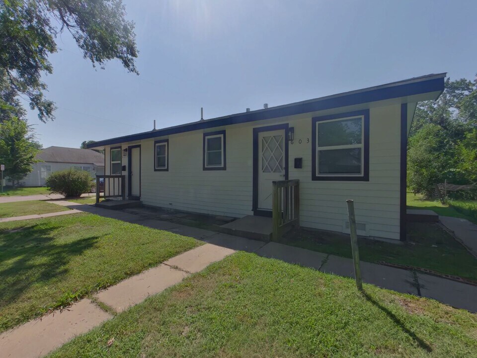 601 N Gordon St in Wichita, KS - Building Photo