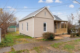 1013 N 15th St in Clarksburg, WV - Foto de edificio - Building Photo