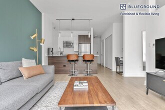 201 N Garland Ct, Unit FL24-ID230 in Chicago, IL - Building Photo - Building Photo