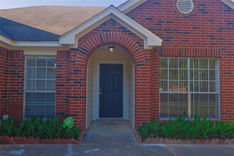 21010 Carmel Valley Dr in Katy, TX - Foto de edificio - Building Photo
