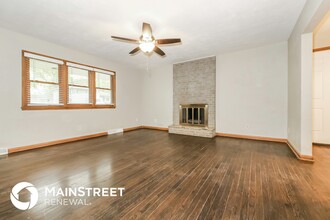 8726 E 52nd St in Kansas City, MO - Building Photo - Building Photo