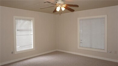 1127 Glenwood Ave in Nichols Hills, OK - Building Photo - Building Photo