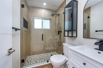 5626 SW 69th Ave in Miami, FL - Building Photo - Building Photo