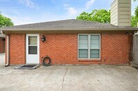 10834 Lynbrook Dr - 12