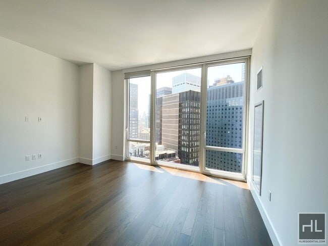 property at 222 E 44th St