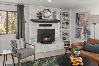 2 Southport Ln in Bella Vista, AR - Building Photo - Building Photo