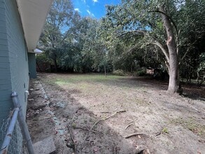 5541 Dale Dr in Macon, GA - Foto de edificio - Building Photo