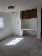 12300 Phillips Ln in Gibsonton, FL - Building Photo - Building Photo