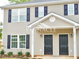 753 Old Graves Mill Rd in Lynchburg, VA - Building Photo