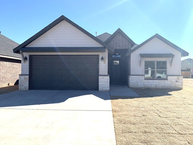 property at 1018 N Genoa Ave