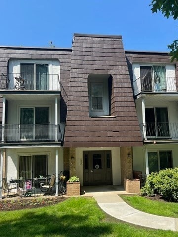 property at 16 Shadowbrook Ln