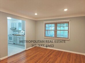 5349 Campbell St in Dearborn Heights, MI - Building Photo - Building Photo