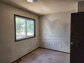 869 N 8th St in Laramie, WY - Building Photo - Building Photo