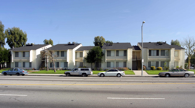 Laurel Canyon Terrace in Pacoima, CA - Building Photo - Building Photo