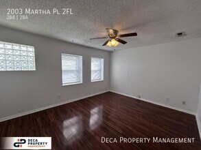 2003 Martha Pl in St. Louis, MO - Building Photo - Building Photo