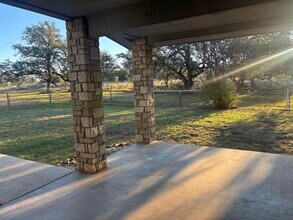 118 Reed Ranch Rd in Buchanan Dam, TX - Building Photo - Building Photo