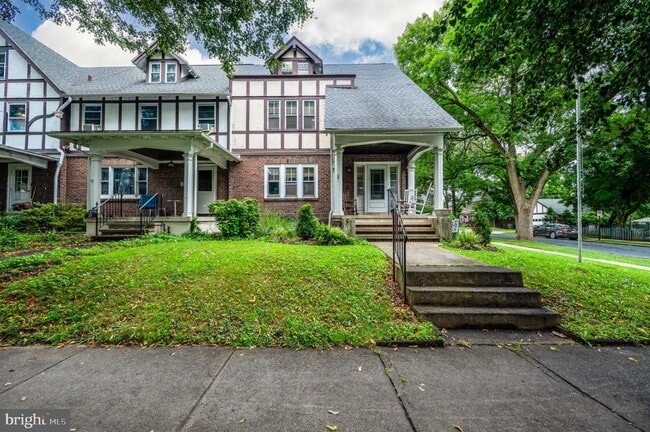 property at 23 S Park Rd