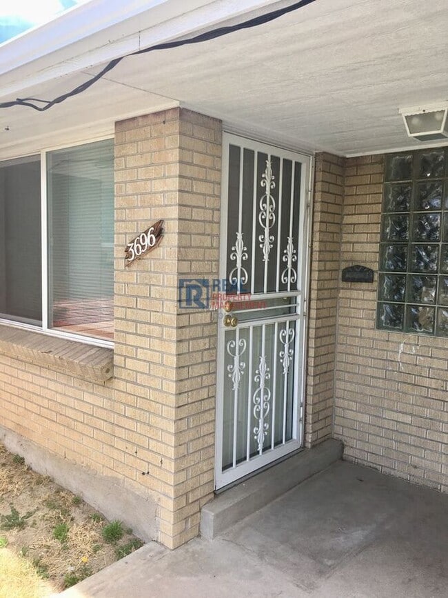 3696 Glencoe St in Denver, CO - Foto de edificio - Building Photo
