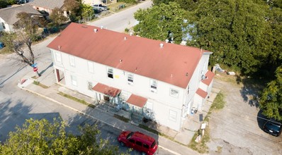 3118 W Gerald Ave in San Antonio, TX - Building Photo - Building Photo