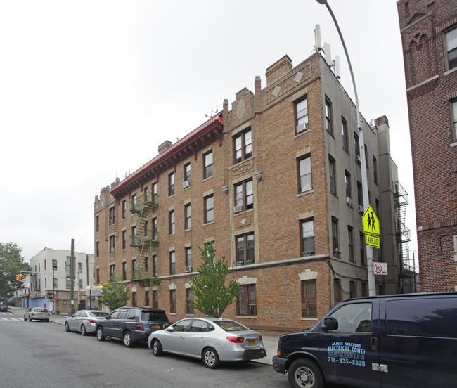 161 Utica Ave in Brooklyn, NY - Foto de edificio - Building Photo