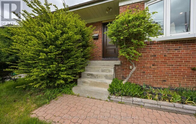 1503 Blanefield Rd in Mississauga, ON - Building Photo - Building Photo