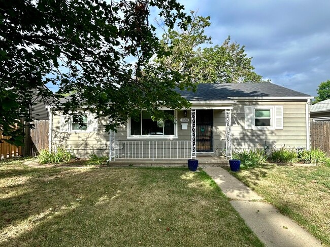 property at 1335 Dallas St