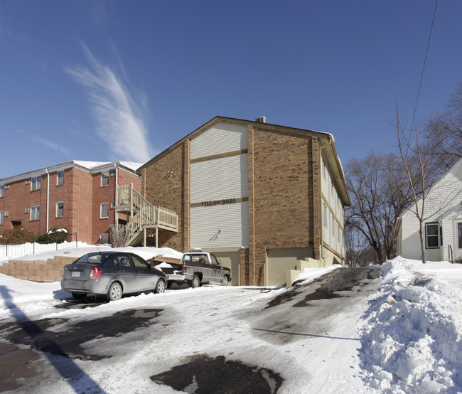 Villa D'Oro Apartments in Omaha, NE - Building Photo - Building Photo