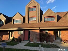 87 Montoya Dr in Branford, CT - Building Photo