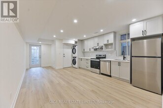 91 Hogarth Ave in Toronto, ON - Building Photo - Building Photo