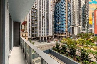 501 NE 1st Ave in Miami, FL - Building Photo - Building Photo