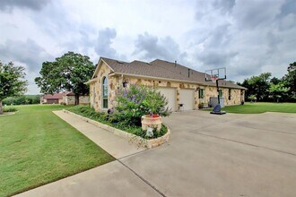 323 Chisholm Trail in Bastrop, TX - Building Photo - Building Photo