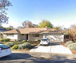 821 A St in Davis, CA - Building Photo