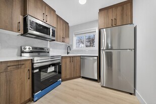 8821-88122 122 Ave NW in Edmonton, AB - Building Photo