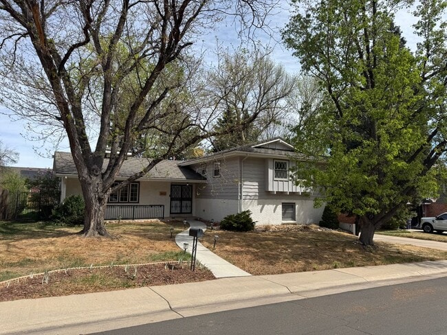 3622 S Newport Way in Denver, CO - Building Photo - Building Photo