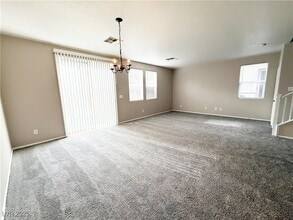 6255 W Arby Ave in Las Vegas, NV - Building Photo - Building Photo