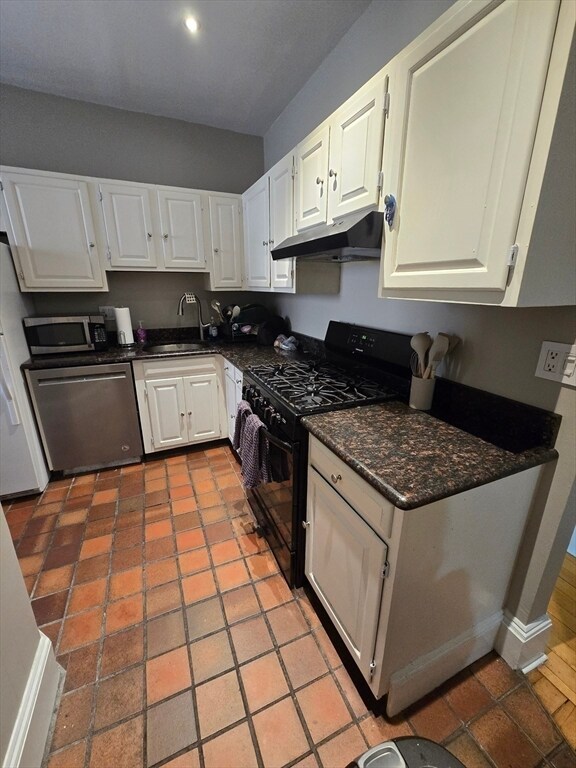 1165 Commonwealth Ave, Unit 5 in Boston, MA - Building Photo - Building Photo