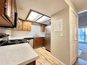 15594 E Arizona Ave in Aurora, CO - Building Photo - Building Photo