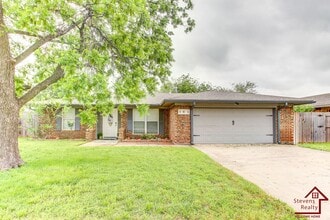 303 SW 72nd St in Lawton, OK - Building Photo - Building Photo